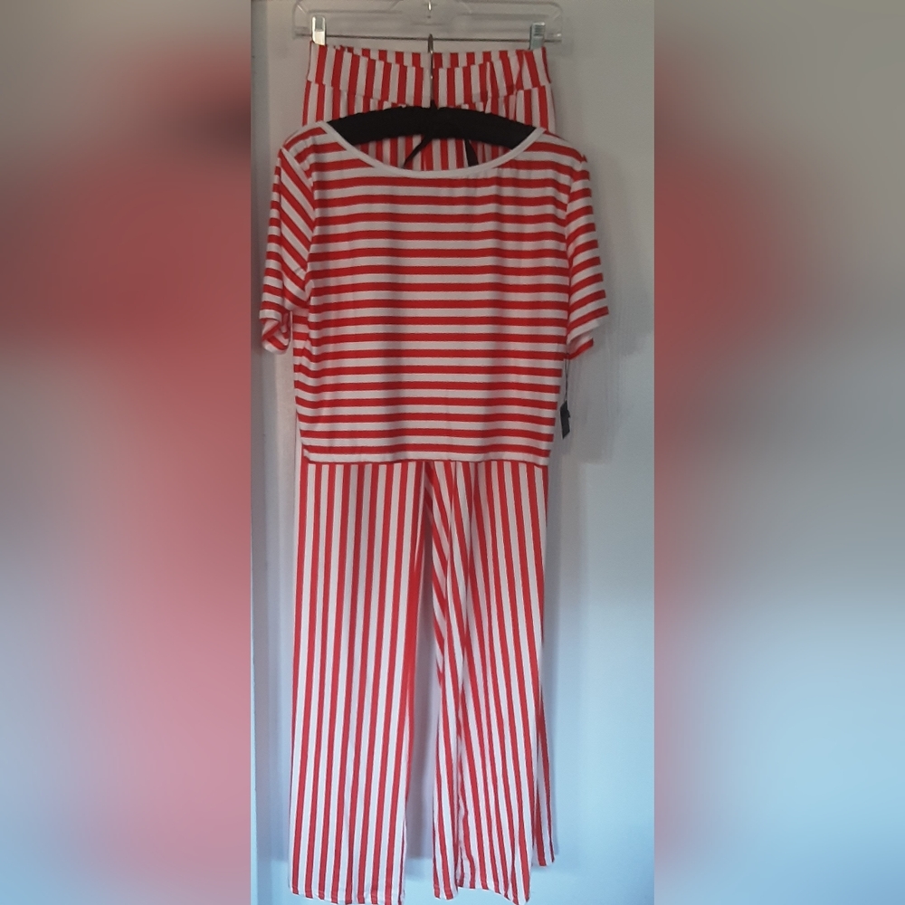 NWT TWO PIECE LEISURE WEAR M